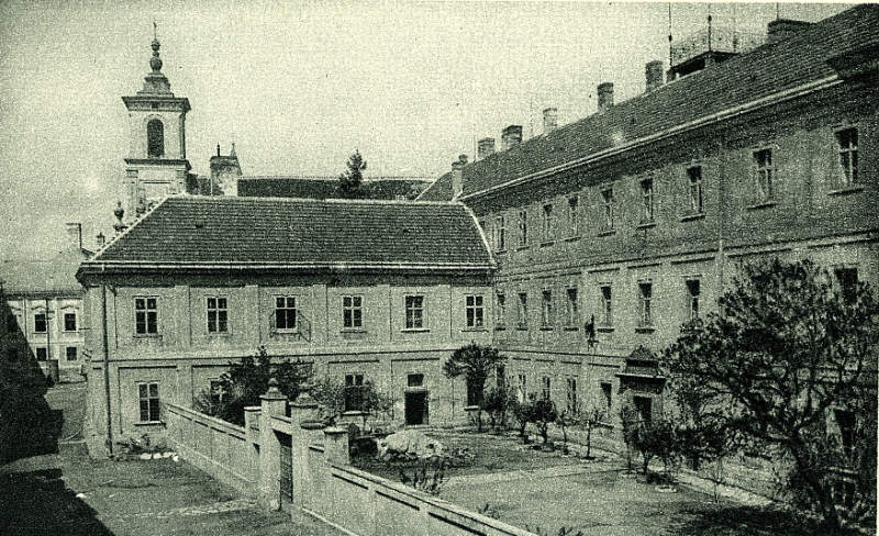 veszpremi_piarista_gimnazium.png