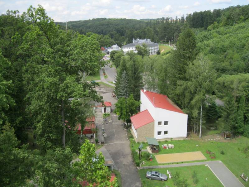 sikonda-mediano-thermal-camping-es-bungalo-park5.jpg